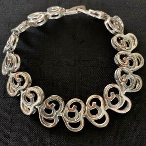 SJ Vintage Gold Tone Heart Link Bracelet 7.5” Romantic Statement